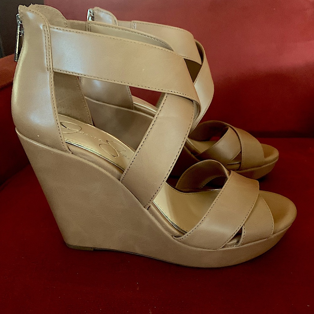 NWOT- Jessica Simpson Wedges - Buff /Nude